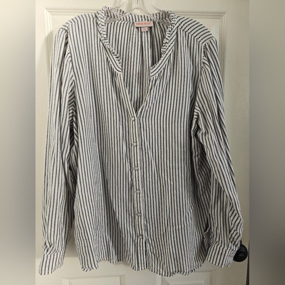 Knox Rose Striped Button Down, White And Blue-Grey, XL, Ruffled Collar, Classic